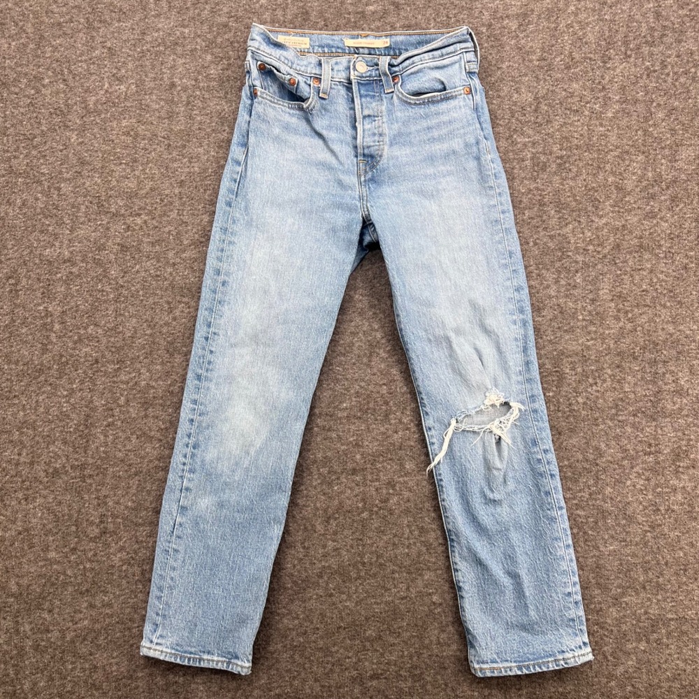 Levi's Premium Wedgie Straight Jeans Light Wash Distressed Knee Size 24 Womens